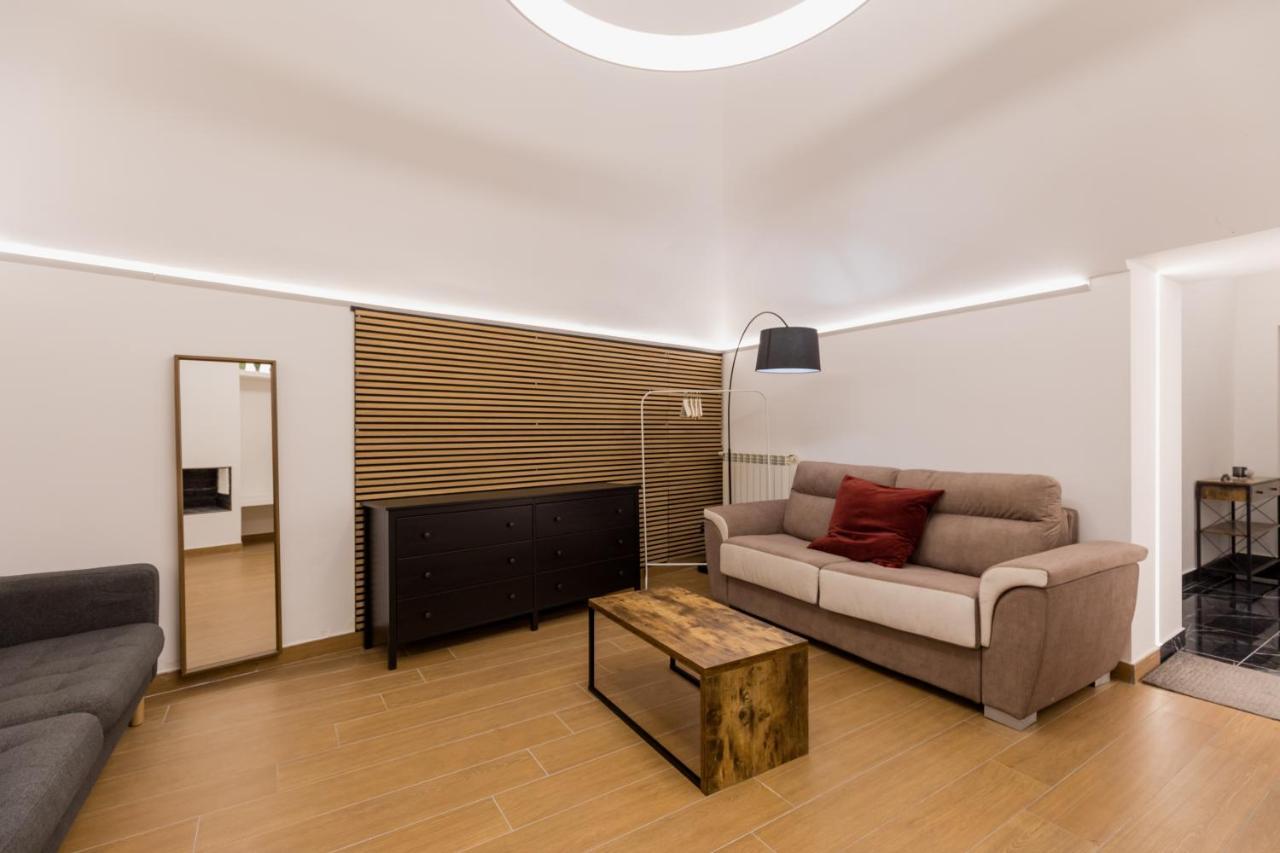 Exclusive Parking Flat X 4 Near Metro 1 Salvator Rosa Naples